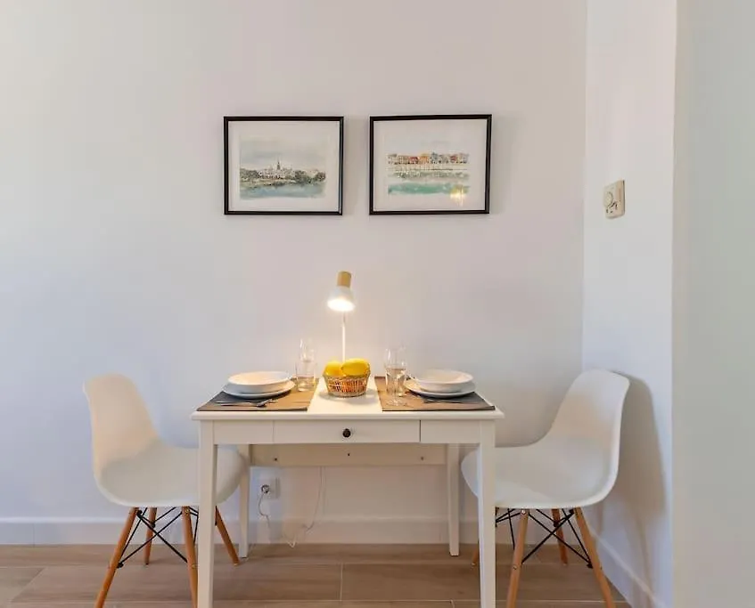 New Suite Reformada Con Excelente Ubicacion Seville 0*,  Spain