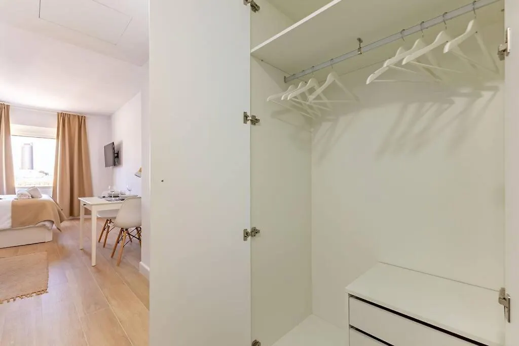 New Suite Reformada Con Excelente Ubicacion Seville